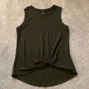 NWT Iwollence Dark Green M Tank Top